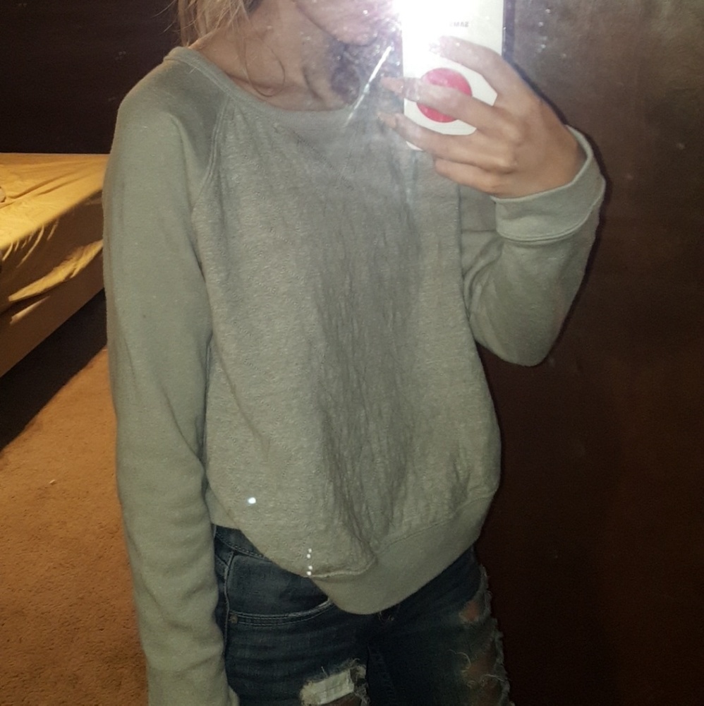 crew neck
